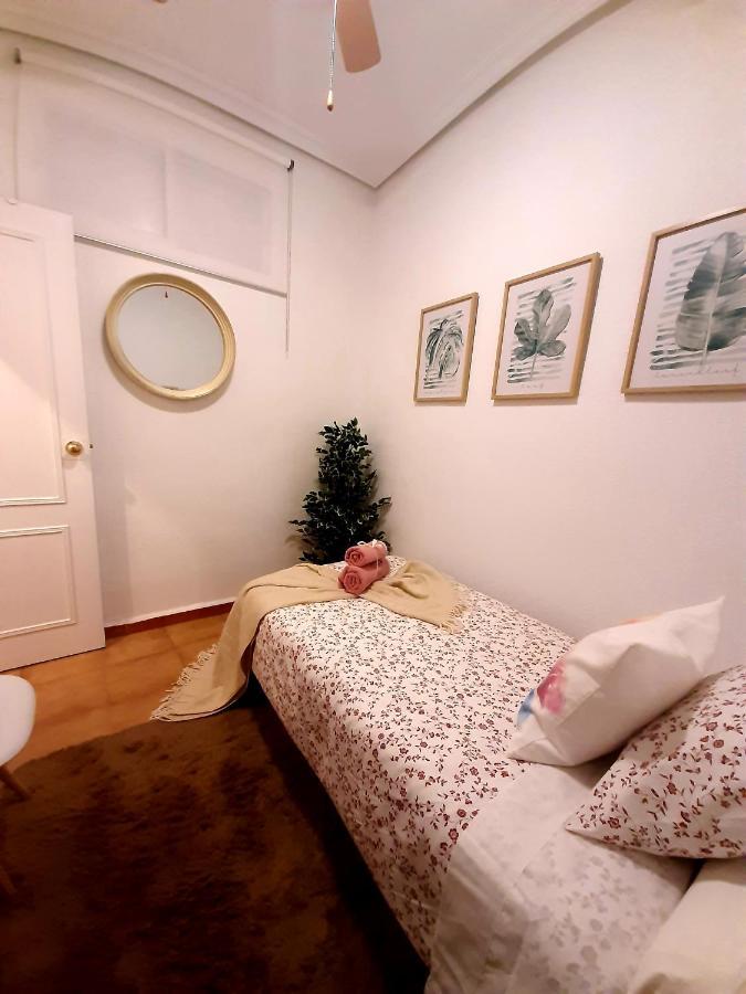Bohemian & Suites Catedral -Parking 塞维利亚 外观 照片