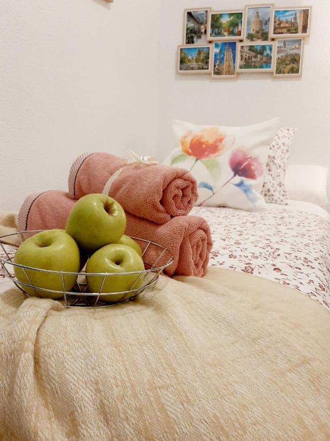 Bohemian & Suites Catedral -Parking 塞维利亚 外观 照片